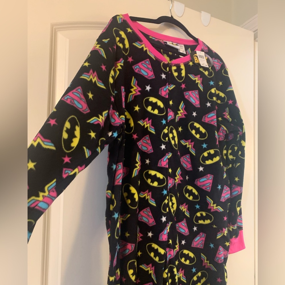 Superheroine Needed For NWT Post-Crime Fighting Comfy Onesie Footed Pajamas